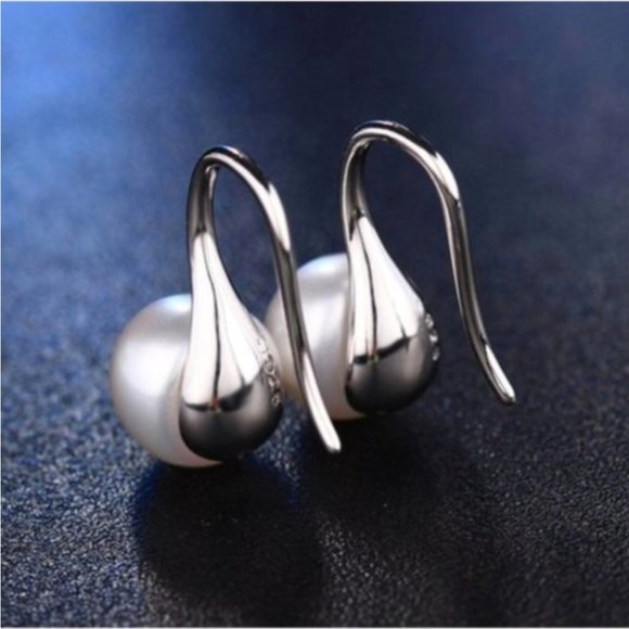 NEW 925 Silver Natural Freshwater Pearl Earrings - Picture 3 of 13